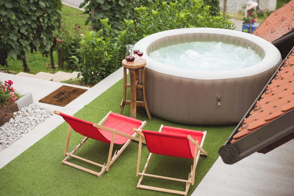 Private spa tub