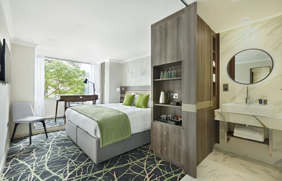 Double Room (Hill Collection Deluxe) | Egyptian cotton sheets, hypo-allergenic bedding, in-room safe