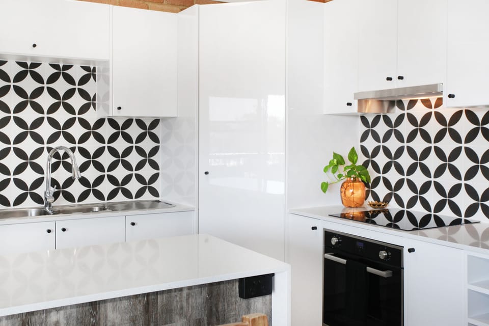 Apartment, 2 Bedrooms | Private kitchenette | Full-size fridge, microwave, oven, stovetop