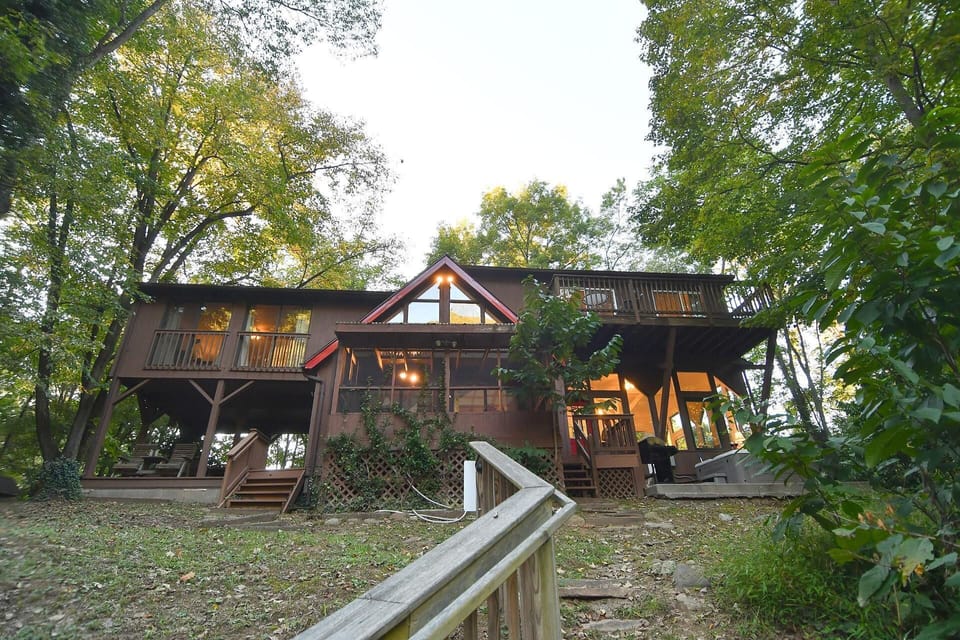 House, Multiple Beds (River Time Cabin -Time floats away!) | Exterior