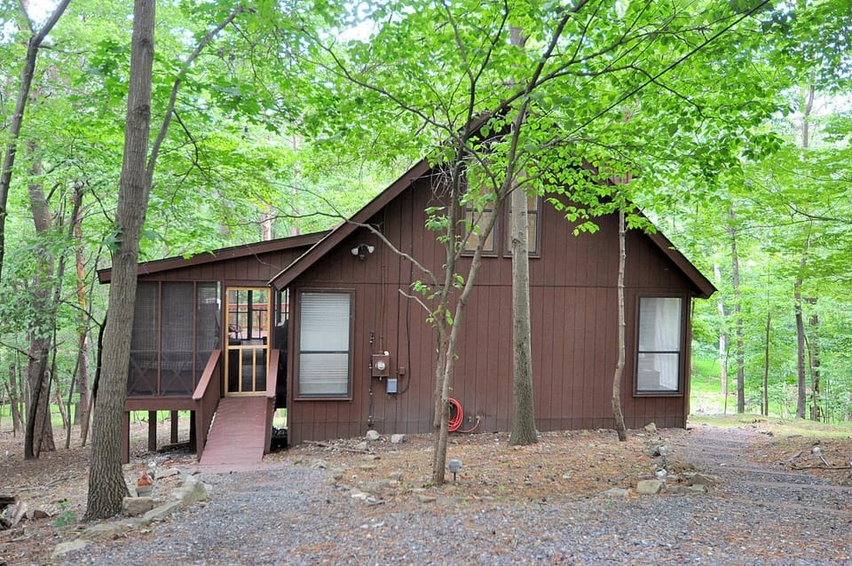 Cabin, Multiple Beds (Fox Hollow - Cozy Den with a Hot Tub ) | Exterior