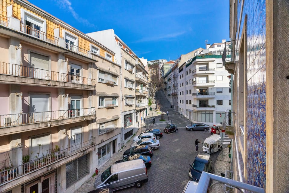Apartment, 4 Bedrooms, Non Smoking | Street view