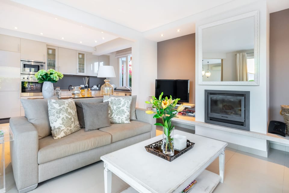 Villa, 3 Bedrooms, Non Smoking | Living room | Flat-screen TV