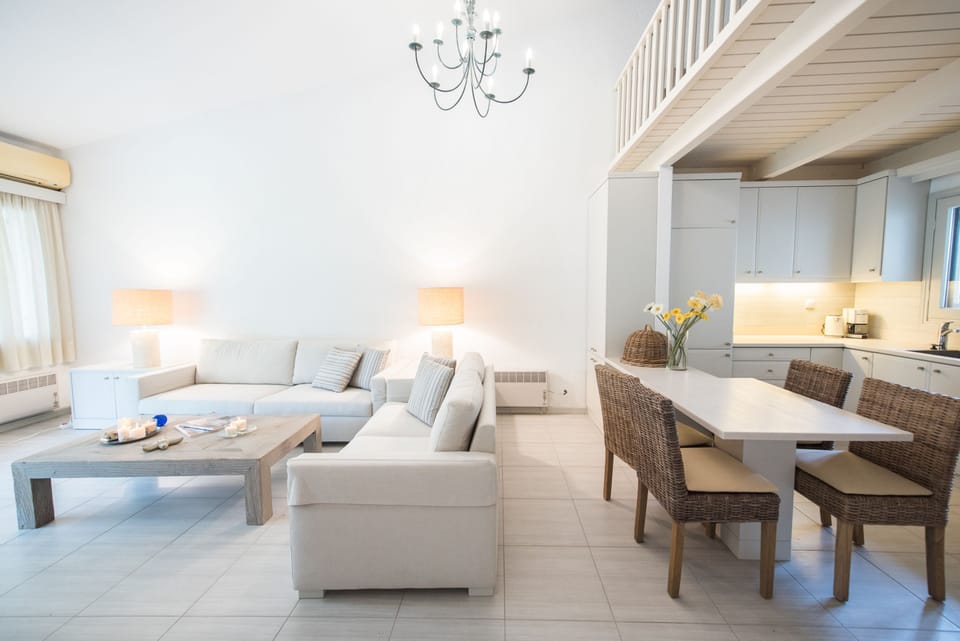 Villa, 2 Bedrooms | Living room | Flat-screen TV