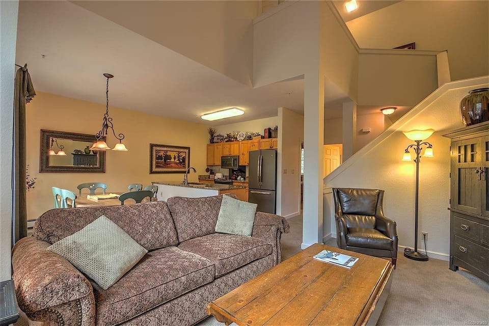 House (1849_Seasons_Townhomes) | Living room | Flat-screen TV