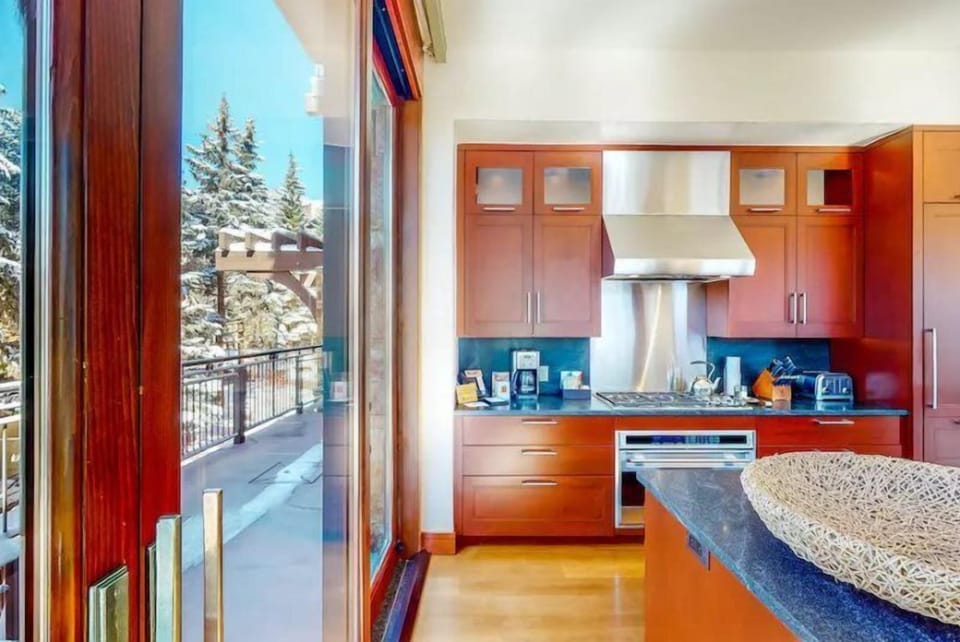 Condo (Vail Solaris 3 Bedroom) | Private kitchen