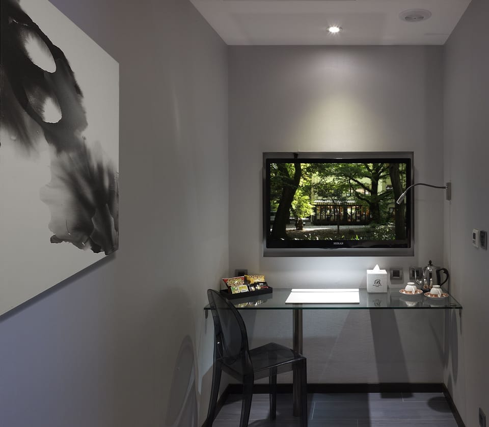 Standard Double Room | Free minibar, in-room safe, desk, iron/ironing board