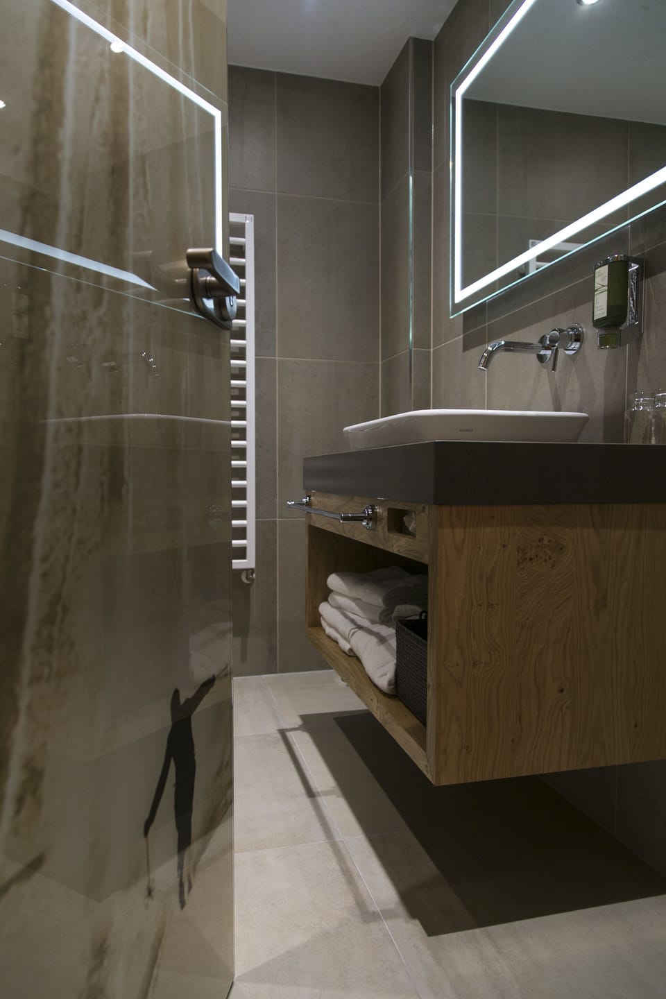 Junior Suite | Hypo-allergenic bedding available, minibar, in-room safe