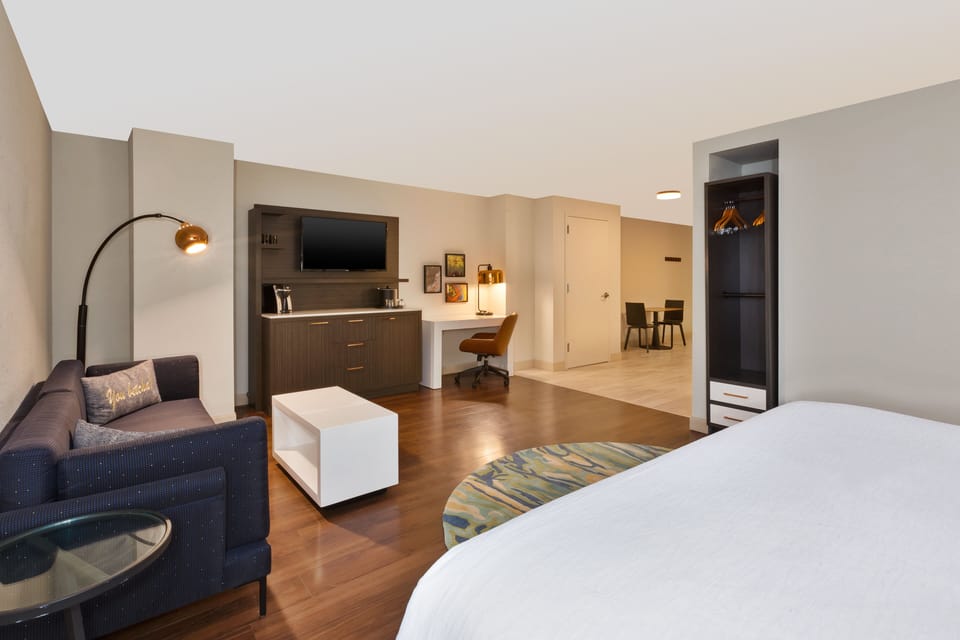 Suite, 1 King Bed | 1 bedroom, premium bedding, in-room safe, desk
