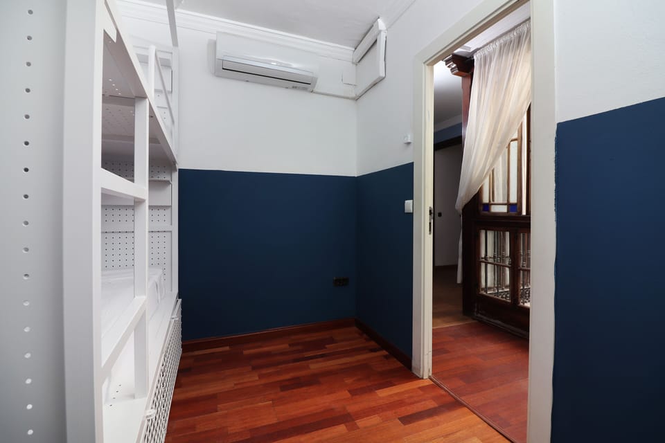 Shared Dormitory, Mixed Dorm, Shared Bathroom (1 bed in a dormitory up to 4 people) | Individually decorated, individually furnished, free WiFi, bed sheets