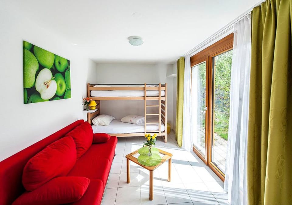 Family Room | Free WiFi, bed sheets