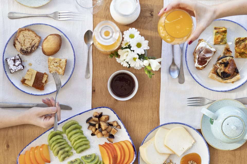 Free daily full breakfast