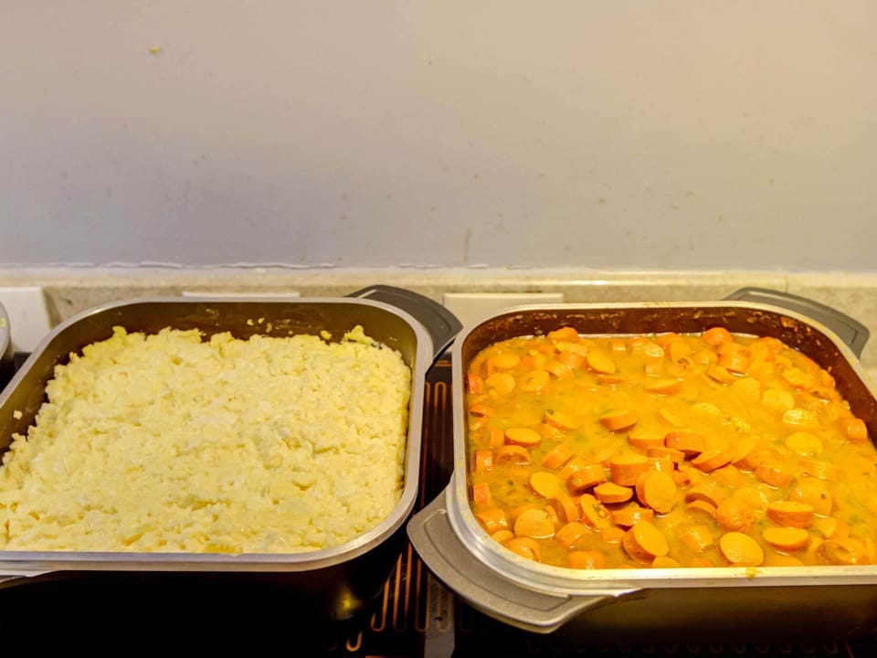 Daily buffet breakfast for a fee