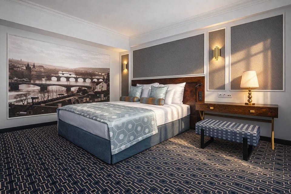 Executive Double or Twin Room (with king size bed) | Hypo-allergenic bedding available, minibar, in-room safe, desk