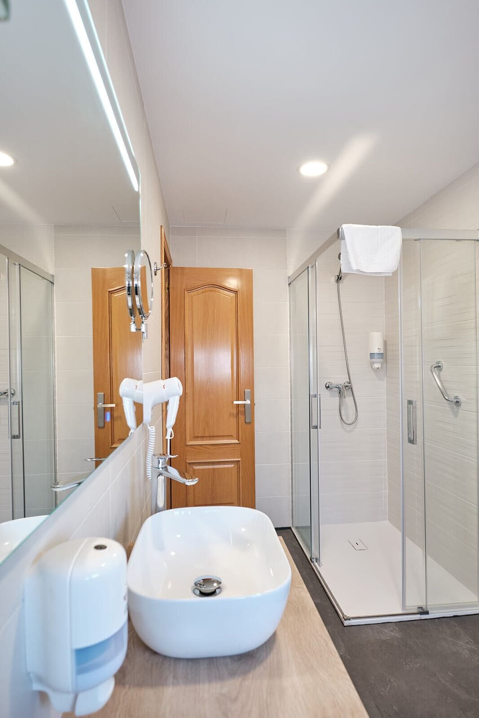 Free toiletries, hair dryer, bidet, towels