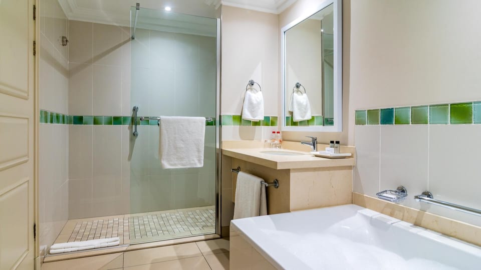 Superior Twin Room, 2 Double Beds | Bathroom | Free toiletries, hair dryer, towels, soap