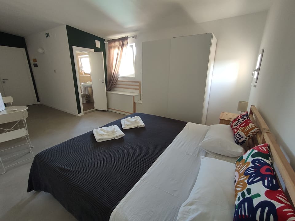 Standard Double or Twin Room, Ensuite, Pool View | Down comforters, in-room safe, cribs (free), WiFi (free)