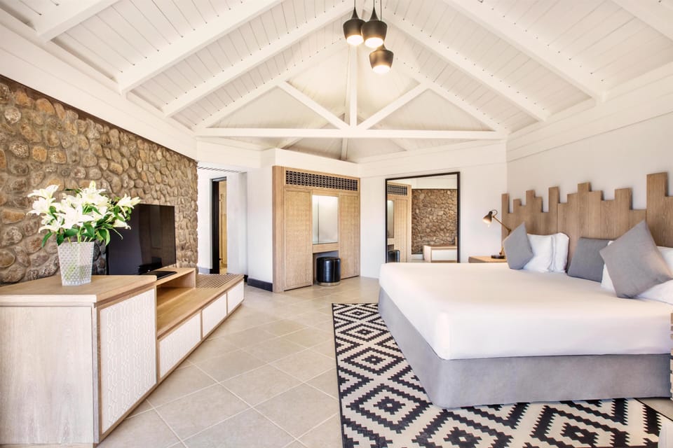 Family Room, Balcony, Mountain View (Deluxe) | Premium bedding, down comforters, minibar, in-room safe