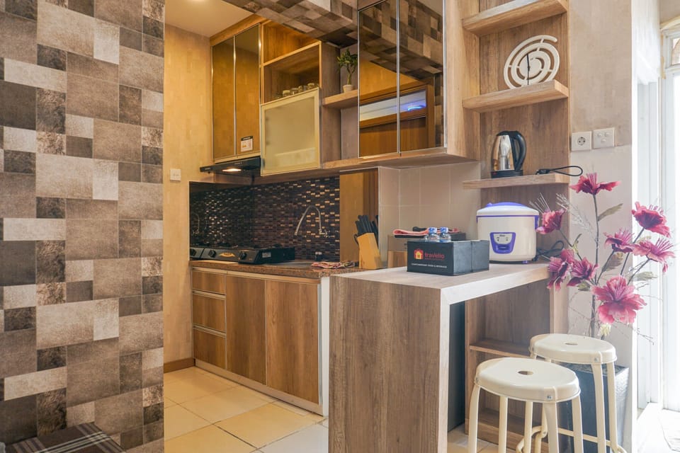 Room | Private kitchen | Fridge, stovetop, cookware/dishes/utensils