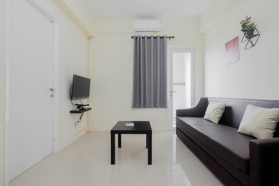 Room | Living room | TV