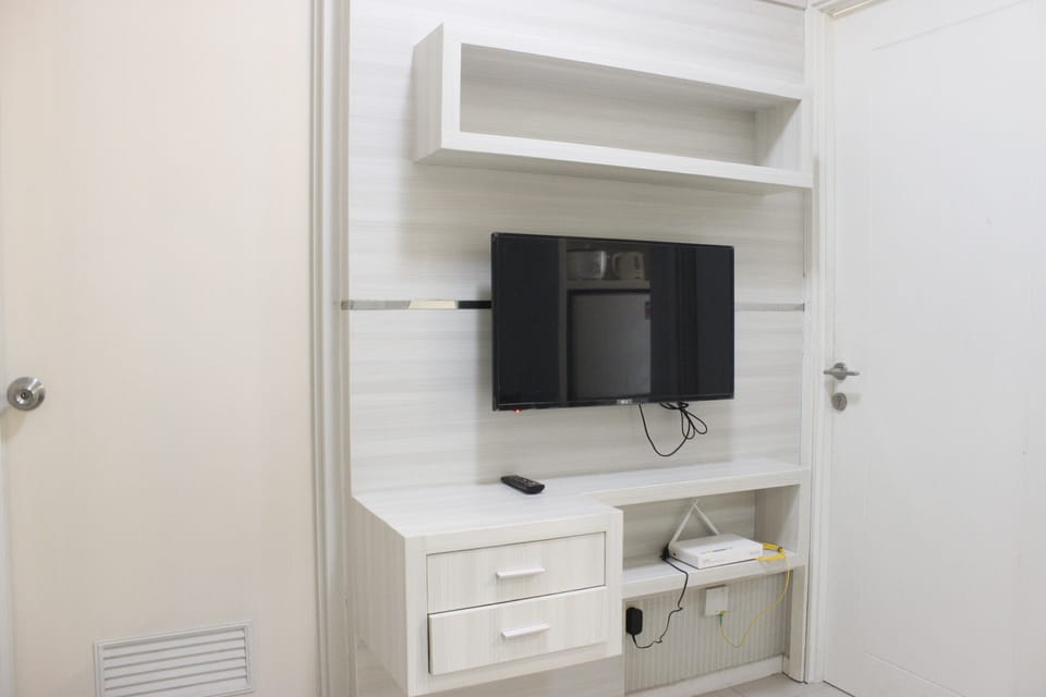 Room | Living room | TV