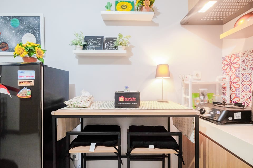 Room | In-room dining