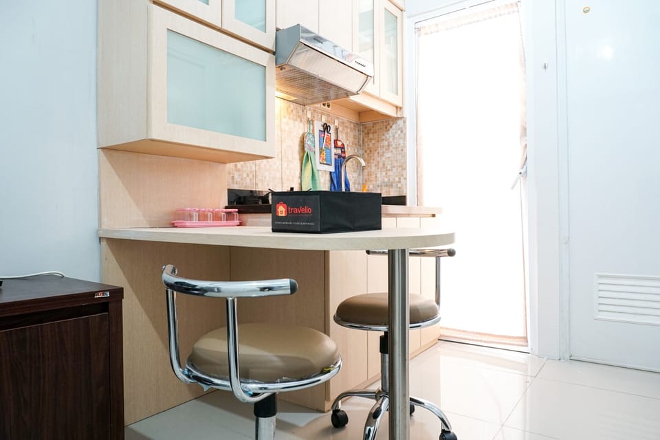 Room | In-room dining