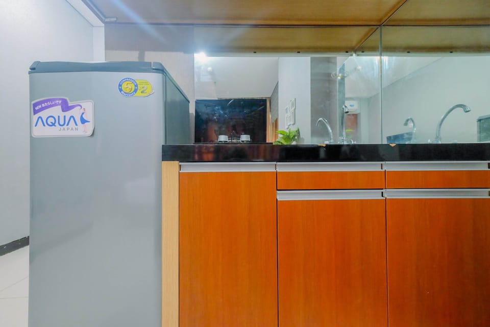 Room | Private kitchen | Fridge, stovetop, cookware/dishes/utensils
