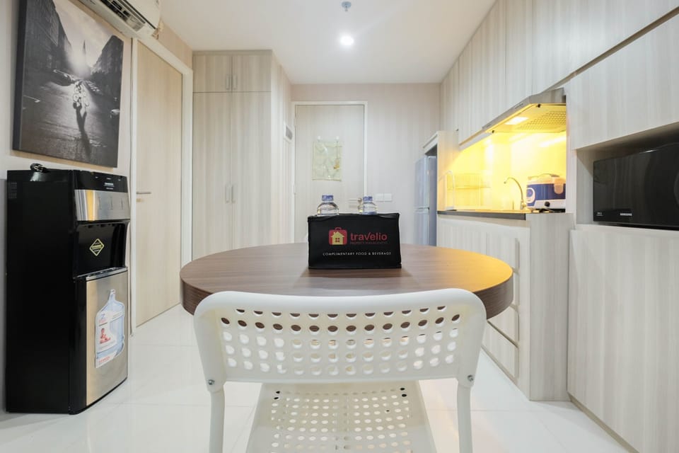 Room | In-room dining