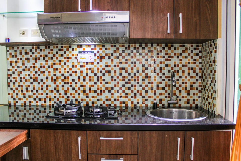 Room | Private kitchen | Fridge, stovetop, dishwasher, electric kettle