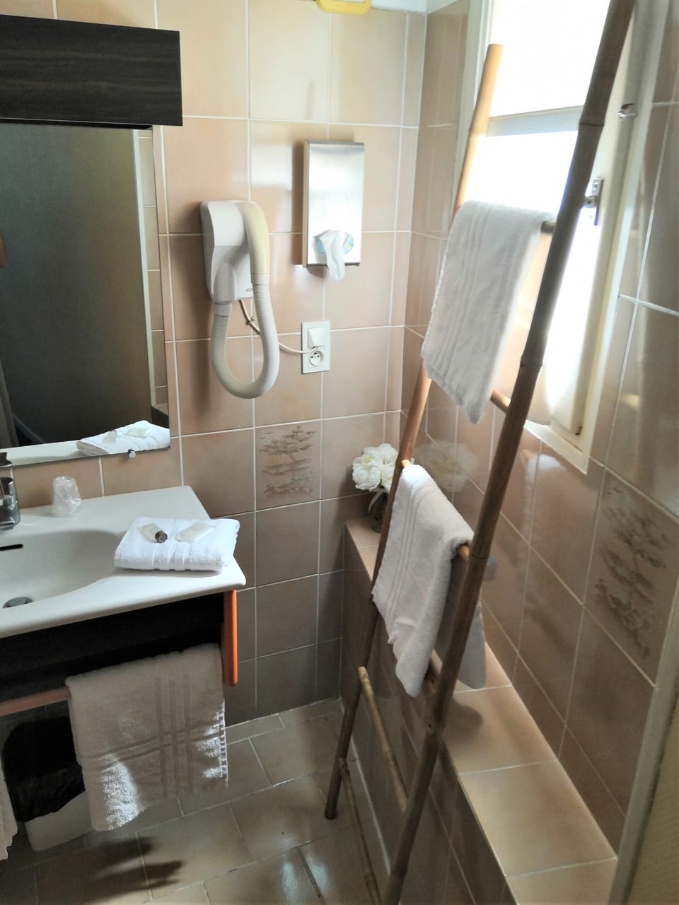 Hair dryer, towels