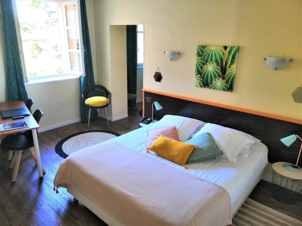 Desk, iron/ironing board, free cribs/infant beds, free WiFi