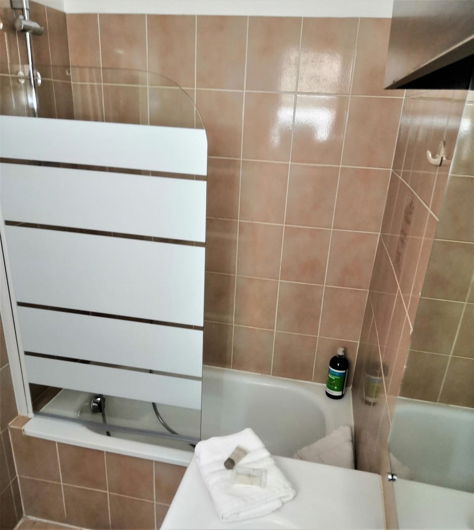 Hair dryer, towels