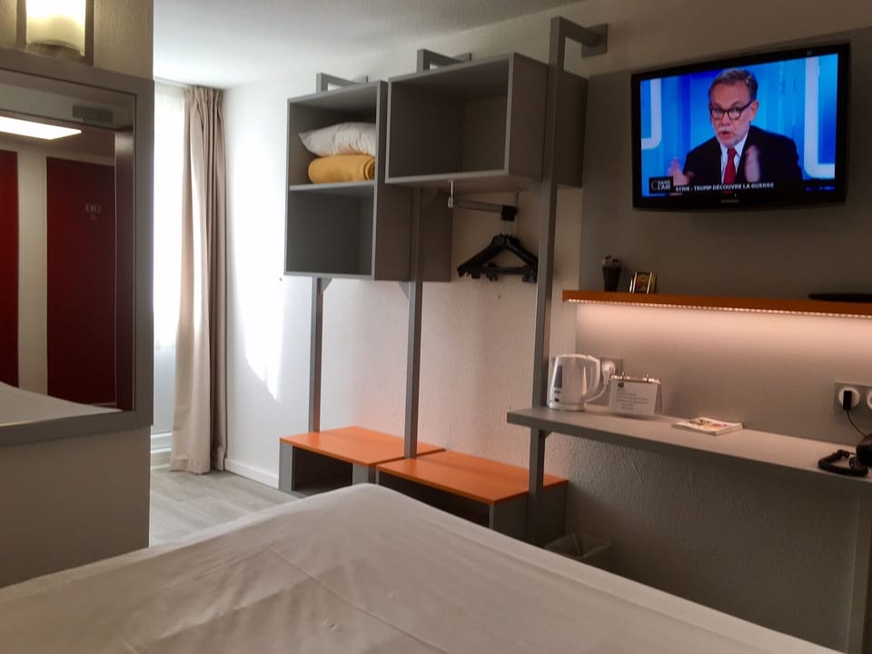 In-room safe, desk, soundproofing, iron/ironing board