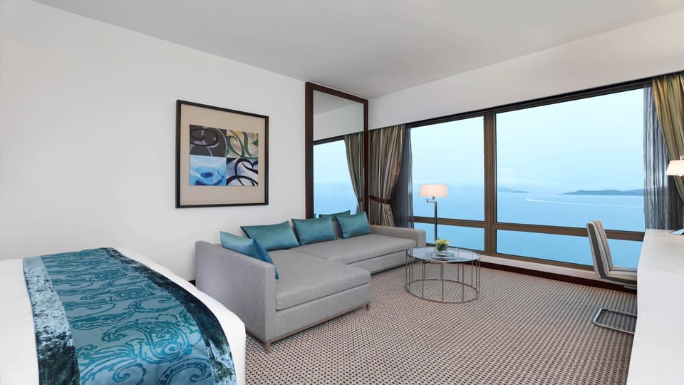 Ocean Front Double Room | In-room safe, desk, iron/ironing board, free WiFi