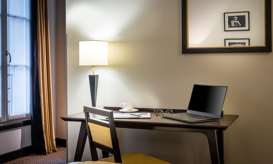 Executive Double Room | Premium bedding, minibar, in-room safe, desk