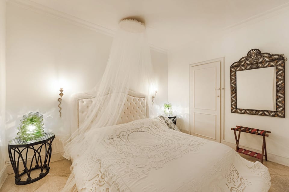Classic Double Room, 1 Queen Bed | Blackout drapes, soundproofing, WiFi (free), individually furnished