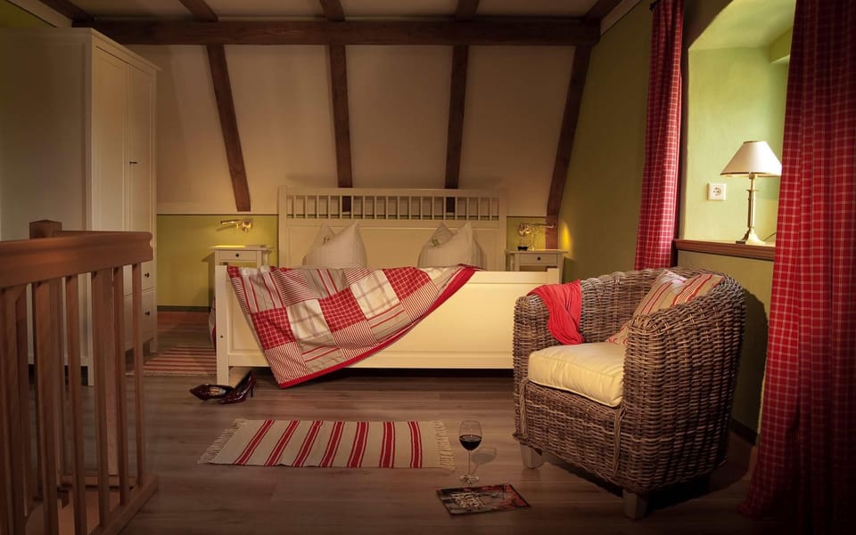 Minibar, individually decorated, individually furnished