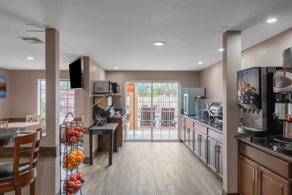 Superior Room, King Bed, Soaking Tub, Patio | Premium bedding, pillowtop beds, in-room safe, desk