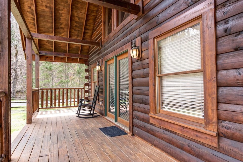 Studio (2 Bedrooms) | Property amenity