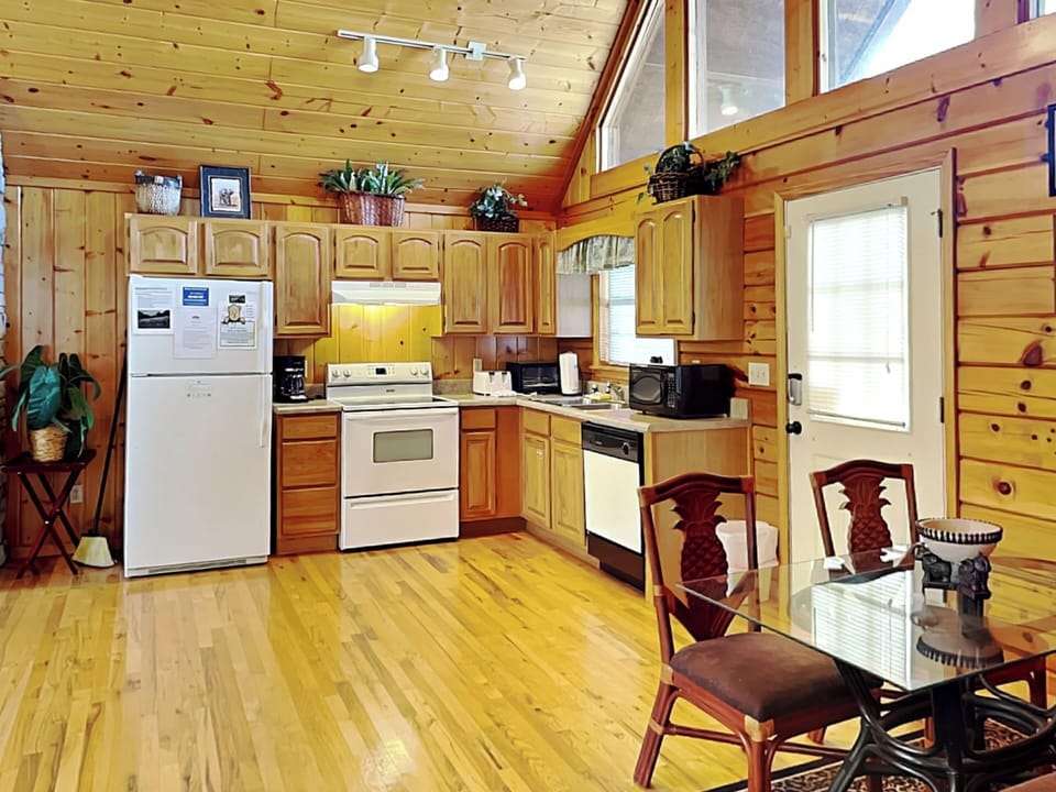 Studio (1 Bedroom) | Property amenity
