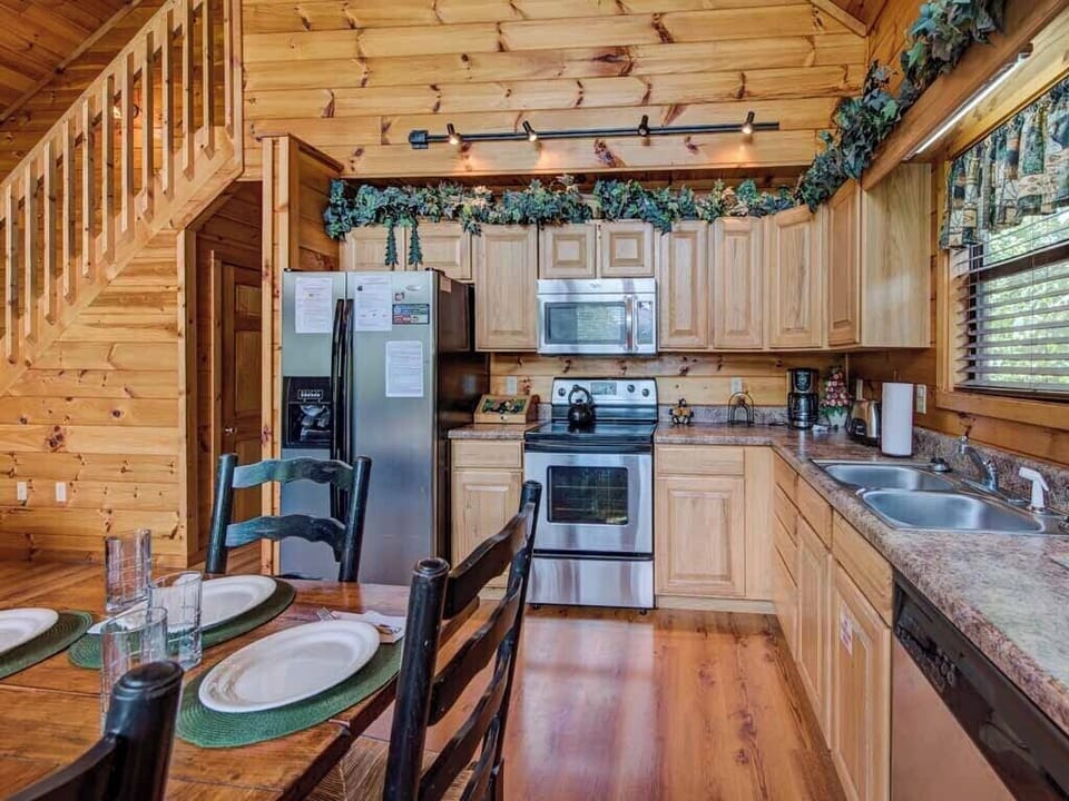 Studio (3 Bedrooms) | Property amenity