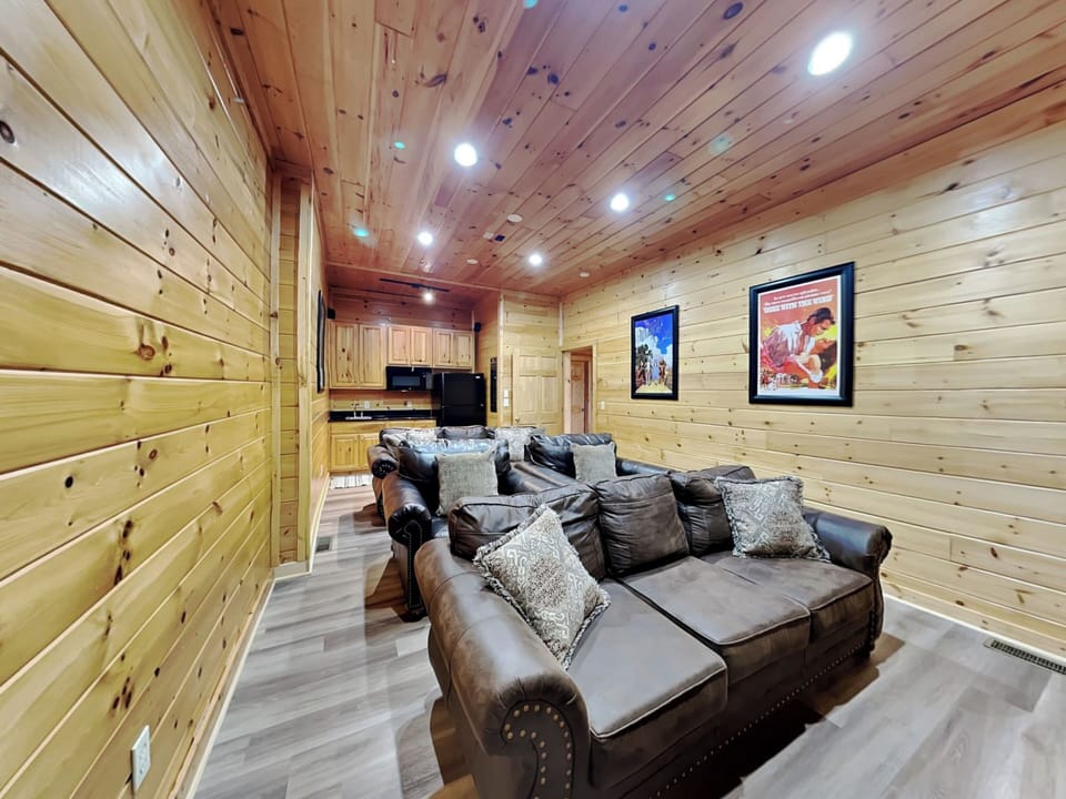 Studio (5 Bedrooms) | Property amenity