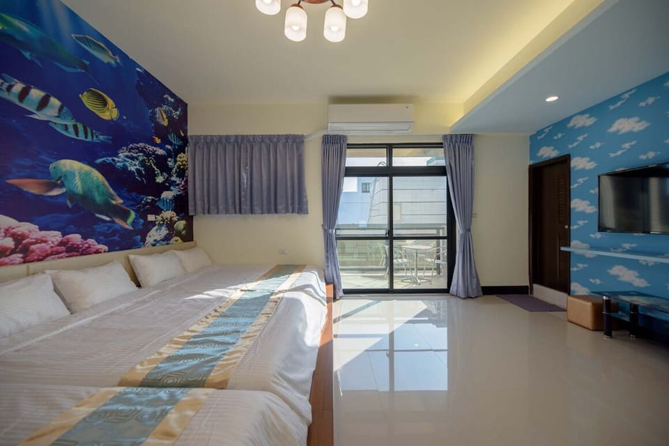 Room | Desk, blackout drapes, free WiFi, bed sheets