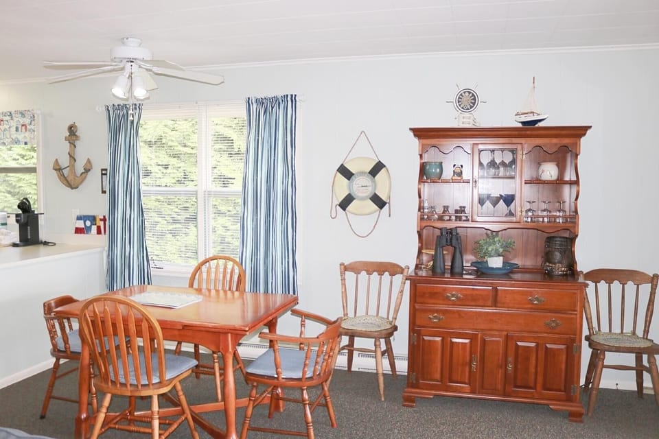 House, 2 Bedrooms | Dining