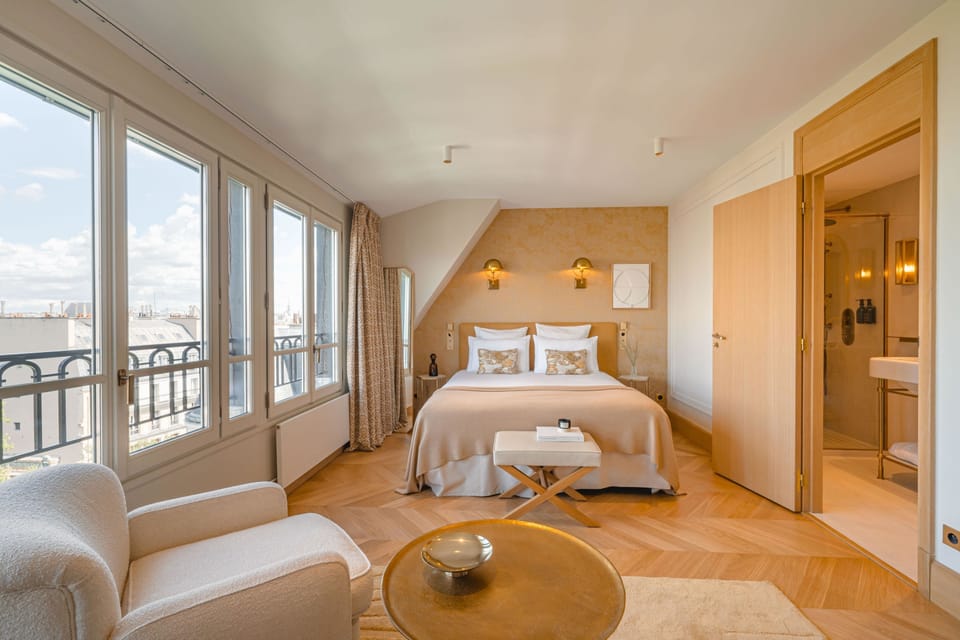 Deluxe view St-Germain | Premium bedding, minibar, in-room safe, individually decorated
