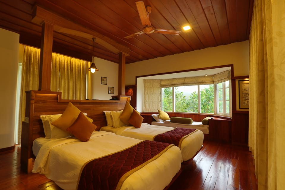 Classic Room, 1 Double Bed, Jetted Tub | Premium bedding, minibar, in-room safe, desk