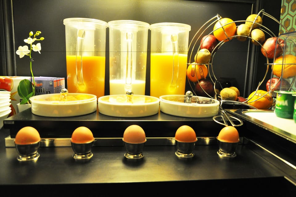 Daily buffet breakfast for a fee