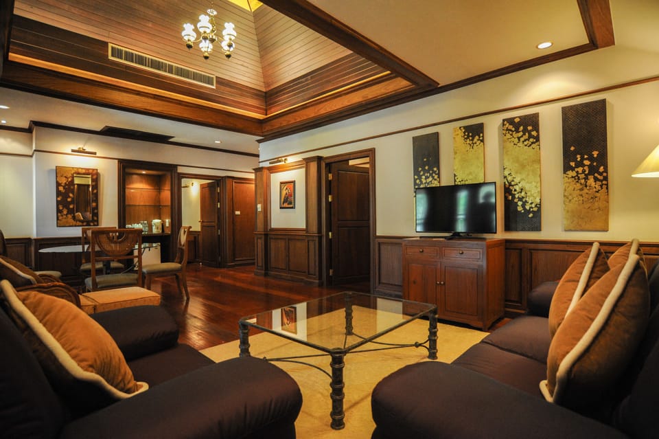 President suite | Living room | TV