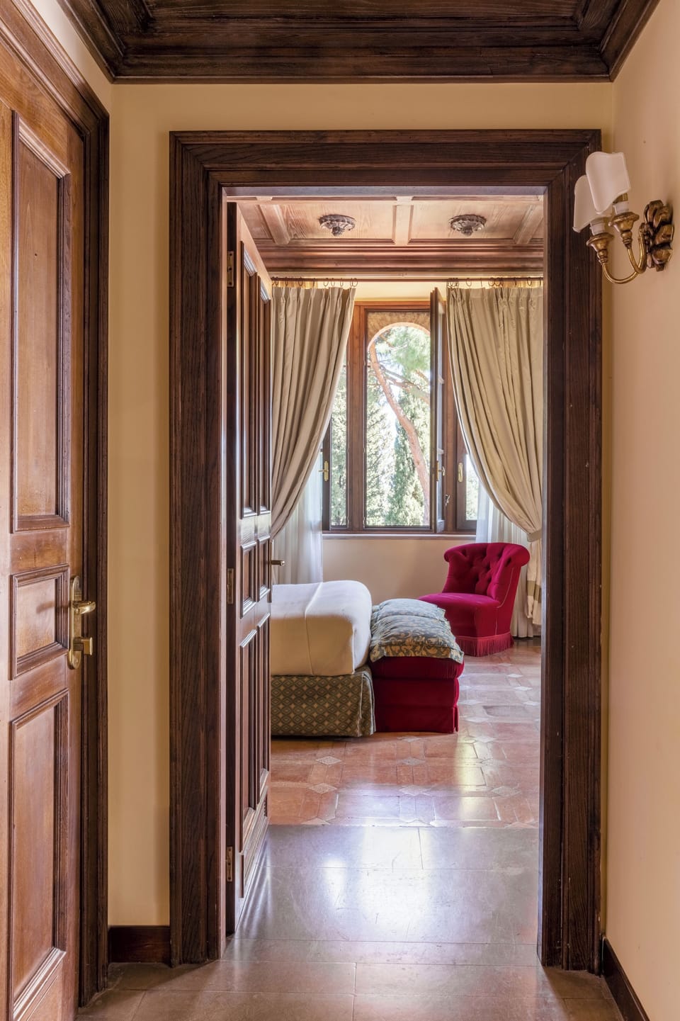 Junior Suite | Premium bedding, down comforters, minibar, in-room safe